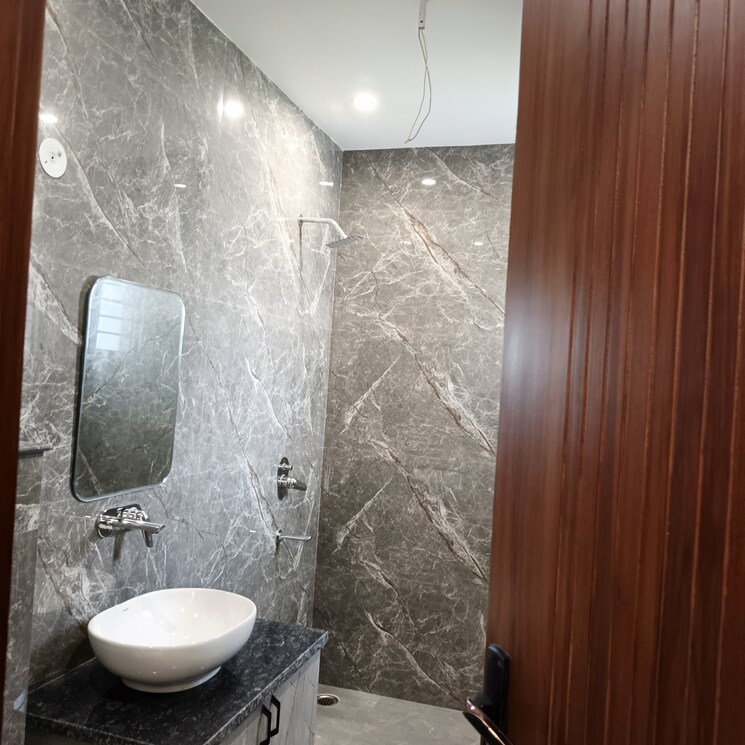 Bathroom, bptp-district 3 Bedroom 172 Sq.Yd. Builder Floor In Sector 81 Faridabad 8763448
