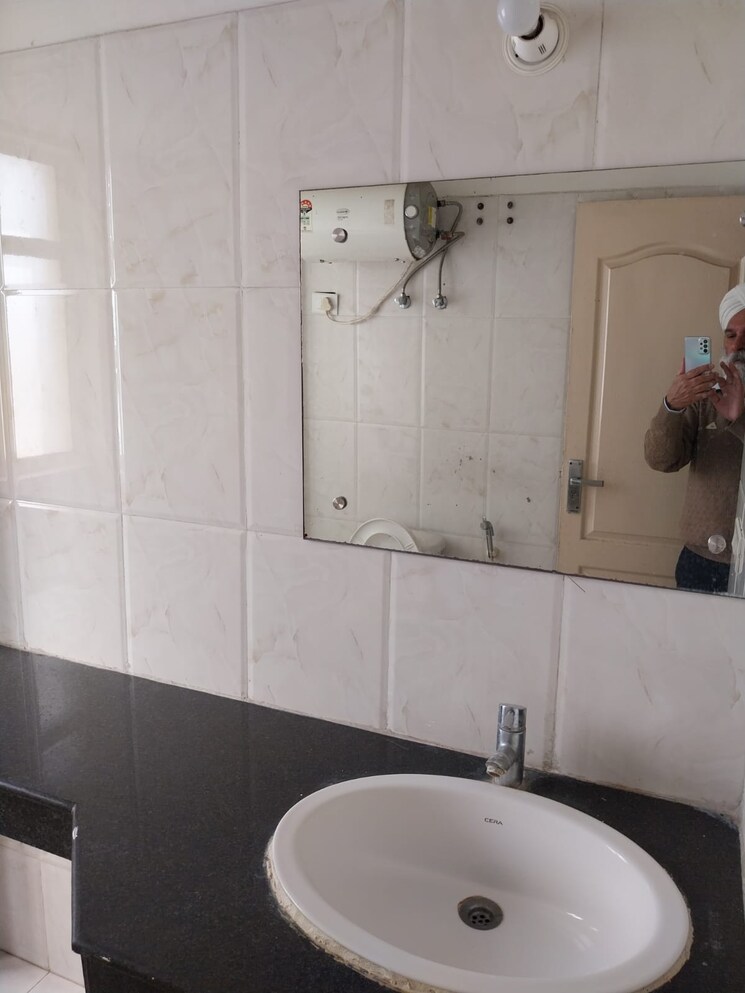 Bathroom, mapsko-casa-bella-apartments 3 Bedroom 1960 Sq.Ft. Apartment In Sector 82 Gurgaon 8763440