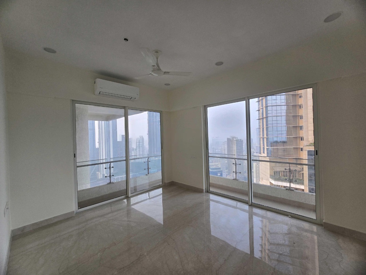4 BHK + Servant Room Apartment For Rent in Indiabulls Sky Forest