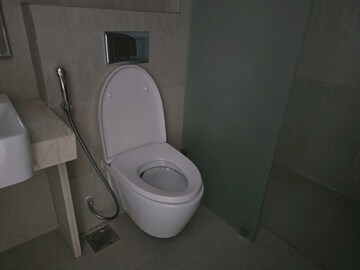 Bathroom in 4 BHK Apartment at Indiabulls Sky Forest, Lower Parel – for Rent
