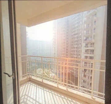 Bathroom in 3 BHK Apartment at Mapsko Royale Ville, Sector 82 – for Rent
