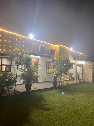 4 BHK Independent House – Exterior View View at Sainik Farm - for Rent
