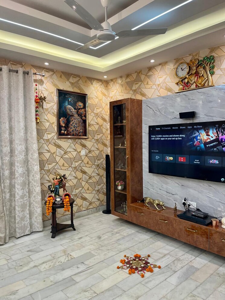 Master Bedroom, sainik farm 4 Bedroom 2000 Sq.Ft. Independent House In Sainik Farm Delhi 8763517