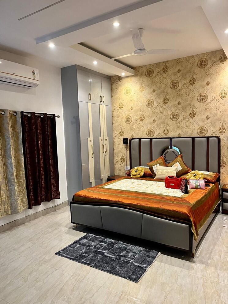 Bedroom, sainik farm 4 Bedroom 2000 Sq.Ft. Independent House In Sainik Farm Delhi 8763517