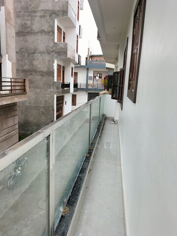 Balcony in 3 BHK Builder Floor at Sultanpur Road – for Rent