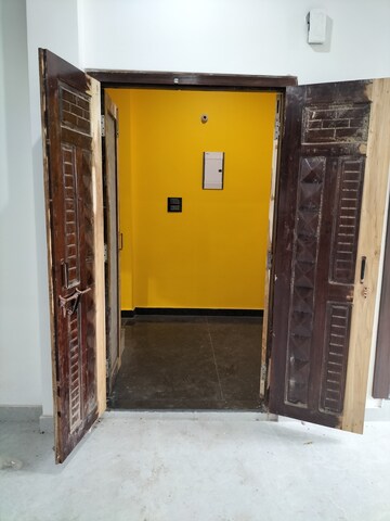 Building Lobby in 3 BHK Builder Floor at Sultanpur Road – for Rent