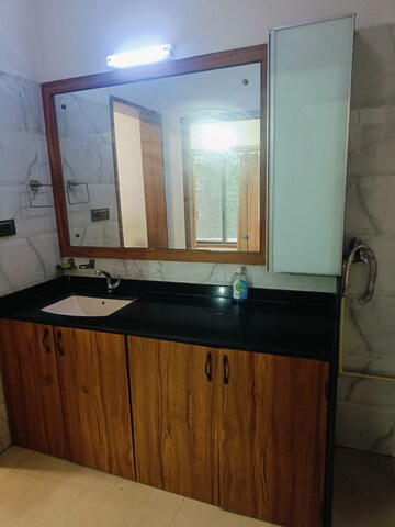 Building Lobby in 5 BHK Apartment at Seawoods – for Rent