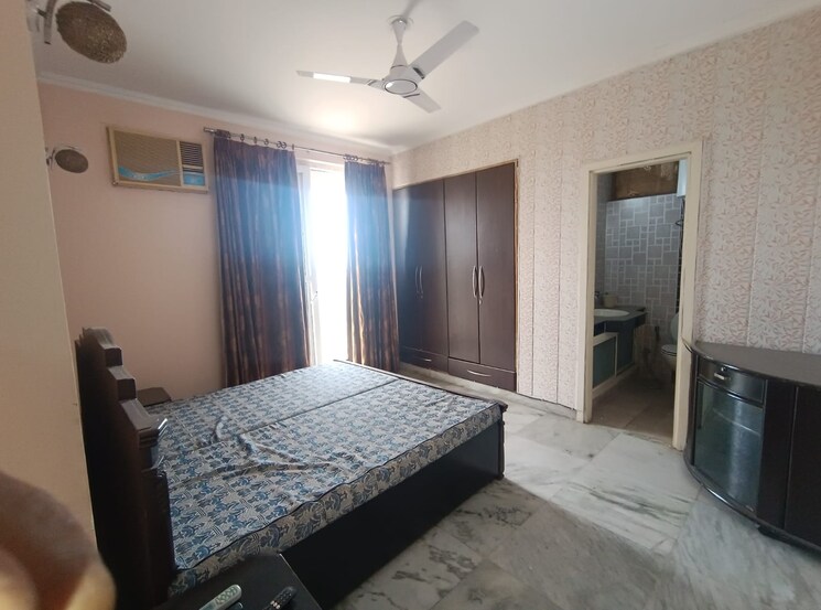 Bedroom, ardee-city-the-residency 4 Bedroom 2300 Sq.Ft. Apartment In Sector 52 Gurgaon 8763573