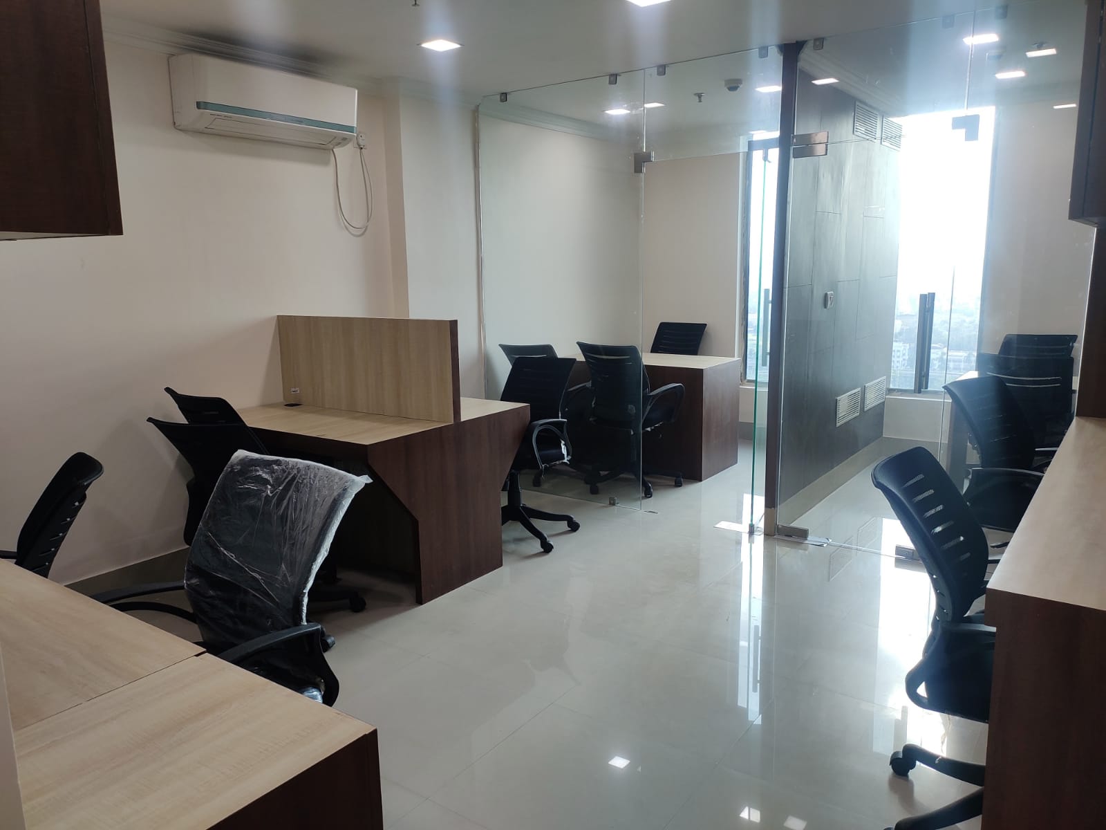 Office Space For Rent in Salt Lake Sector V