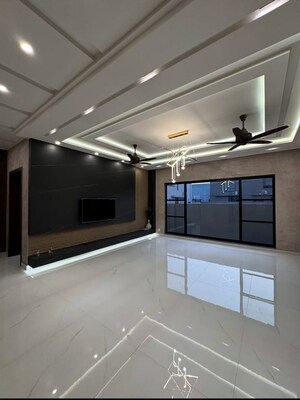 Kitchen in 3.5 BHK Builder Floor at Sector 30 – for Sale