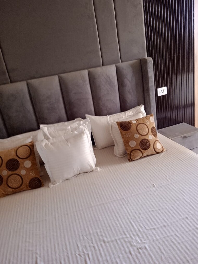 Bedroom, ansal-royal-heritage 3 Bedroom 2525 Sq.Ft. Villa In Sector 70 Faridabad 8763629