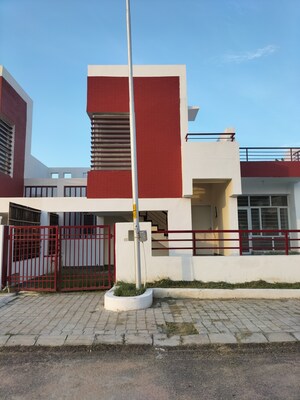 2 BHK Independent House For Sale in Sushant Golf City