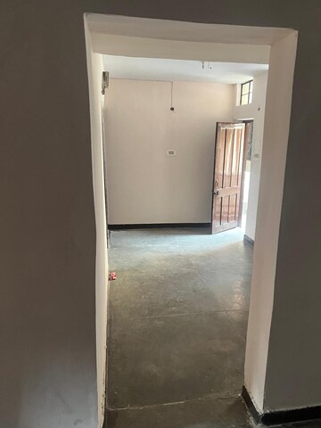 Room in 3 BHK Builder Floor at Sector 40 – for Rent