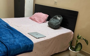 1 RK Builder Floor For Rent in Shri Vinayaka Beta Plaza, Beta I Greater Noida