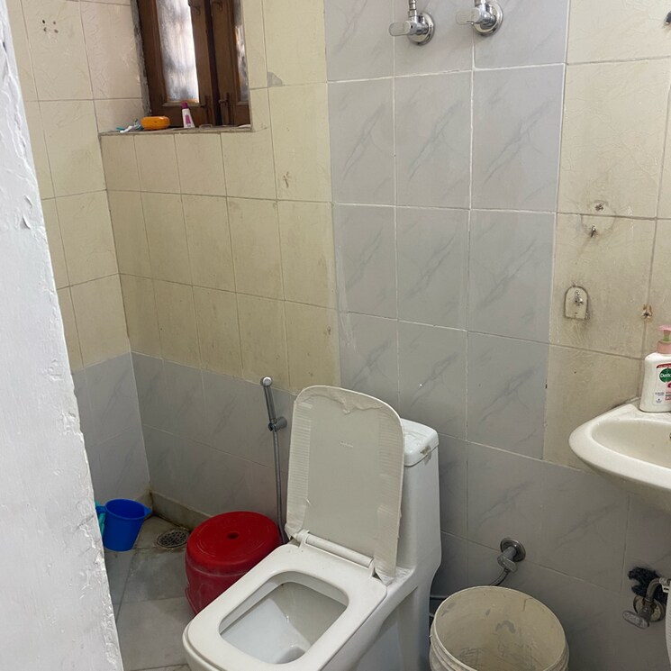 Bathroom, alpha 1 greater noida Pg For Girls In Alpha 1 Greater Noida 8763798