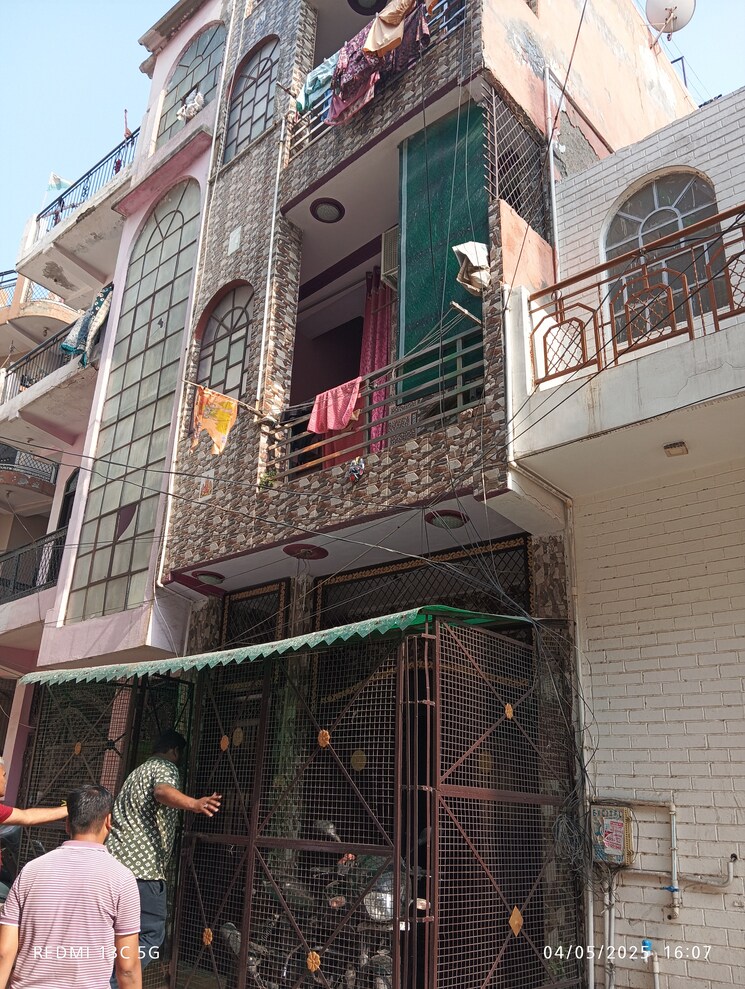 Exterior View, shalimar garden 2.5 Bedroom 900 Sq.Ft. Builder Floor In Shalimar Garden Ghaziabad 8763856