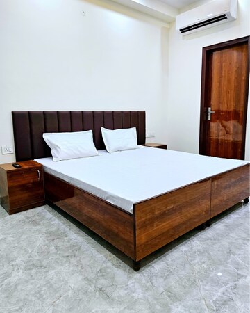 Room in  Pg at Sector 23a – for Rent