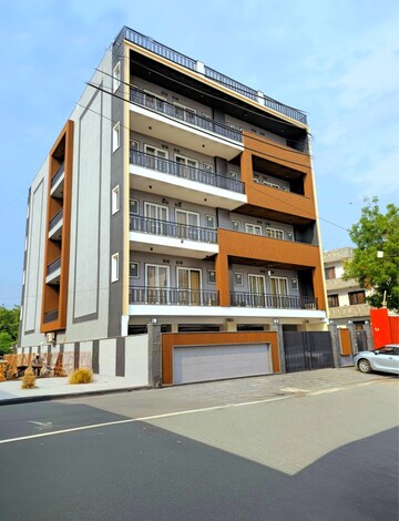  Pg – Entrance View at Sector 23a - for Rent