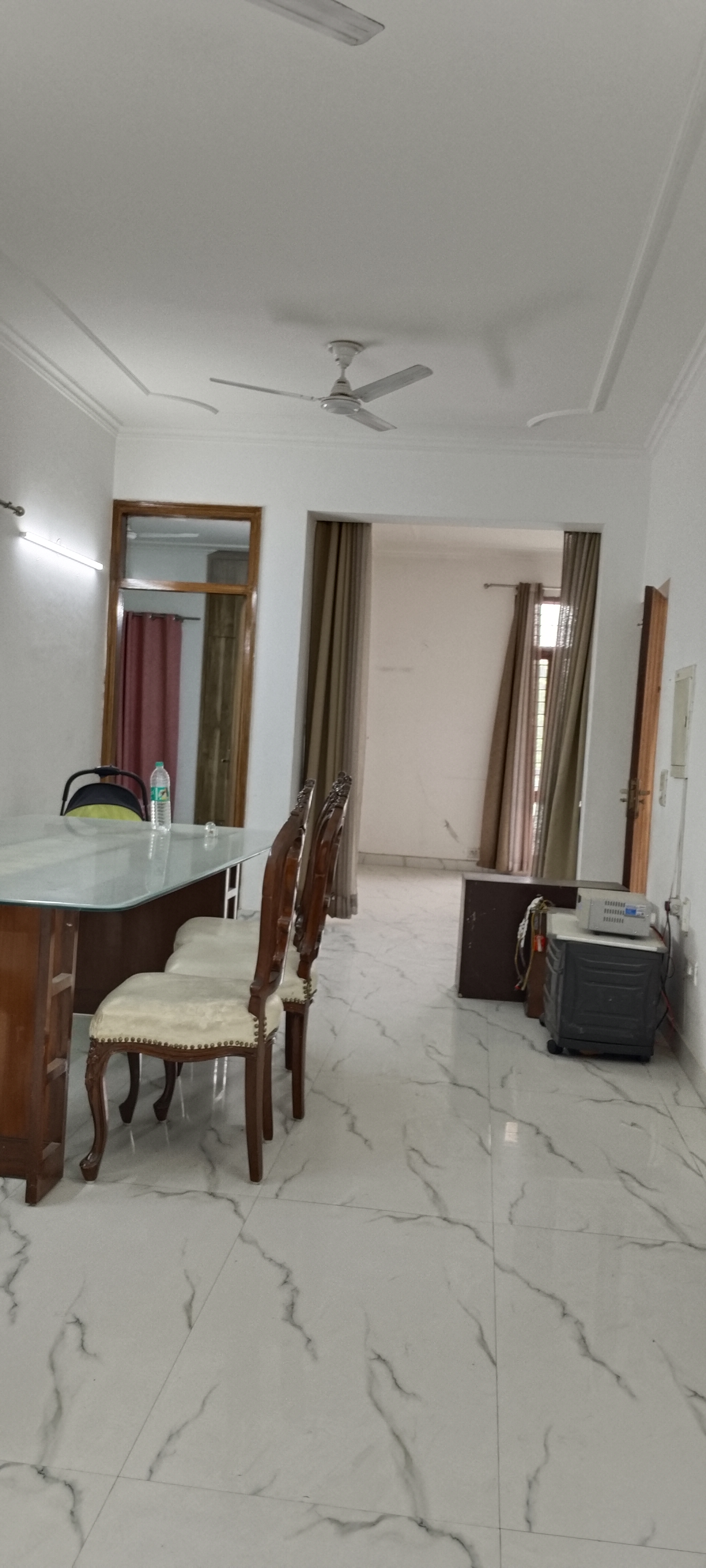 3 BHK + Pooja Room,Servant Room Builder Floor For Rent in Unitech Arcadia