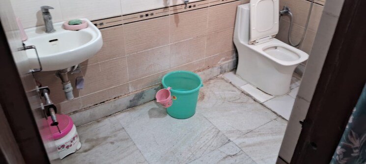 Bathroom, ramprastha-emerald-heights 3 Bedroom 1700 Sq.Ft. Apartment In Sain Vihar Ghaziabad 8763890