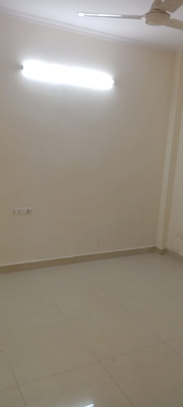 Room in 2 BHK Builder Floor at Adchini – for Rent