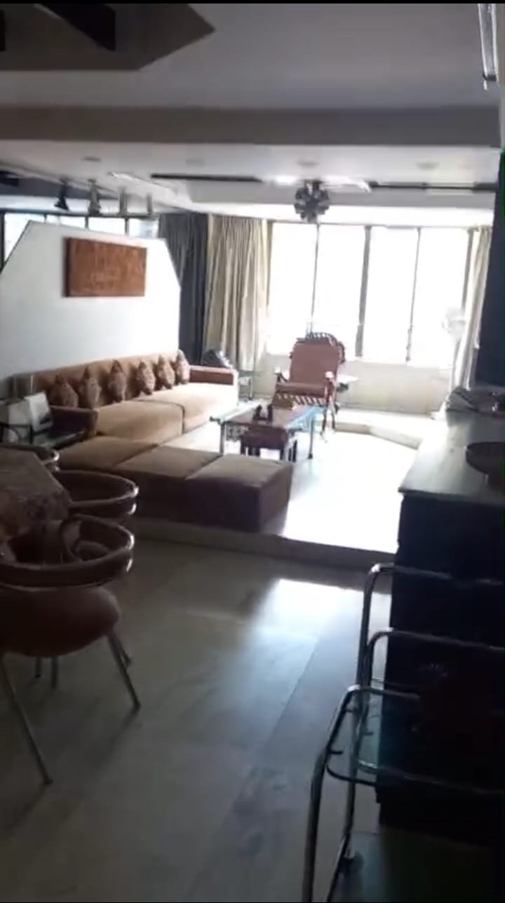 2 BHK + Servant Room Apartment For Sale in Sangam Bhavan Colaba