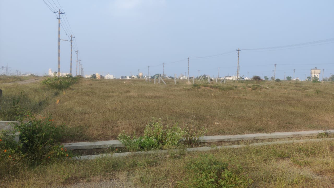 Plot For Sale in Msr Royal City