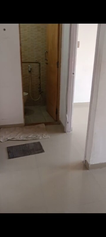 Room in 1 BHK Apartment at Omkar Vayu, Mahim – for Rent