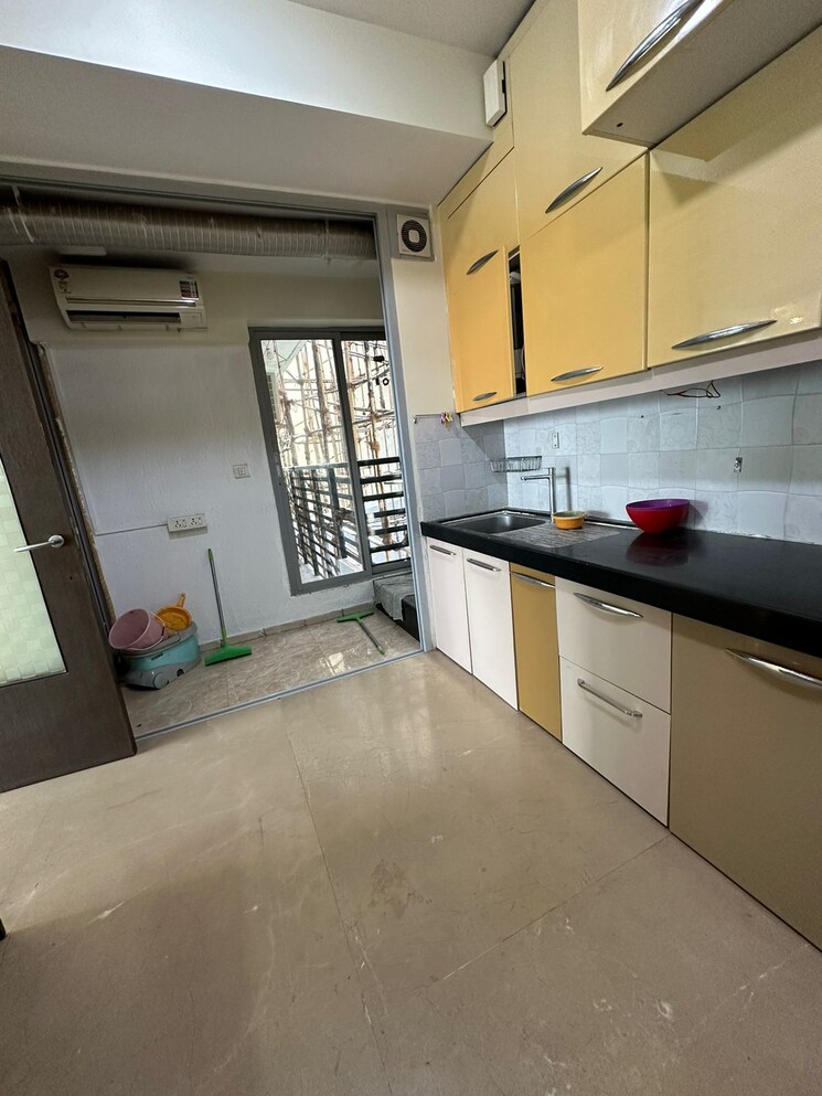 Kitchen, oberoi-realty-splendor 2.5 Bedroom 1400 Sq.Ft. Apartment In Andheri East Mumbai 8763893