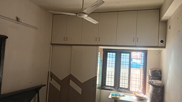 Room in 2 BHK Apartment at Sai Nilayam Apartment Kondapur, Kondapur – for Rent