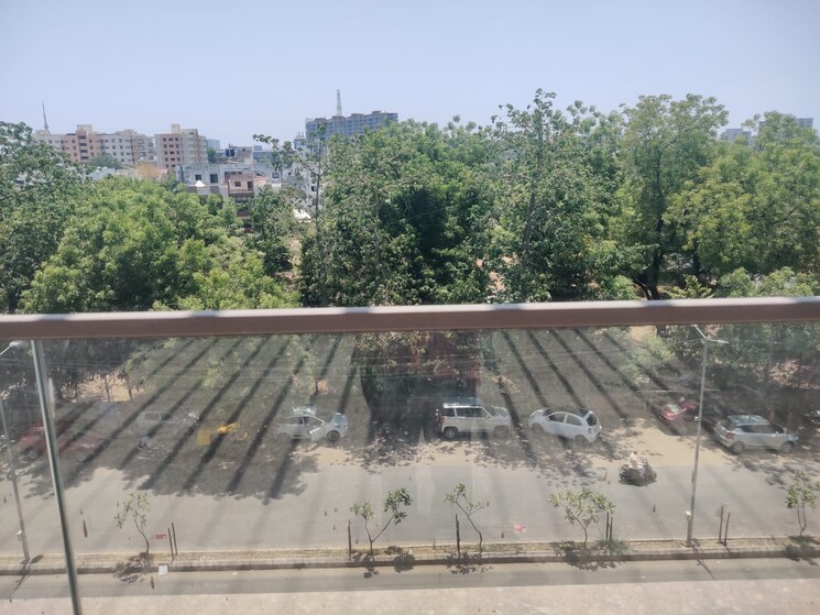 undefined, shreeya-amalga Commercial Office Space 1720 Sq.Ft. In Thaltej Ahmedabad 8763964