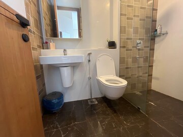 Bathroom in 5 BHK Apartment at Lodha The Park, Worli – for Rent