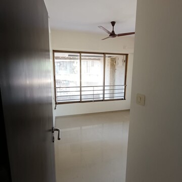 Room in 2.5 BHK Apartment at Siddhivinayak Horizon, Hatiskar Wadi – for Rent