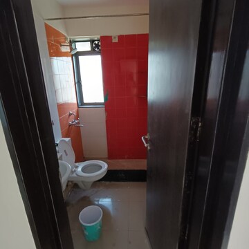 Bathroom in 2.5 BHK Apartment at Siddhivinayak Horizon, Hatiskar Wadi – for Rent