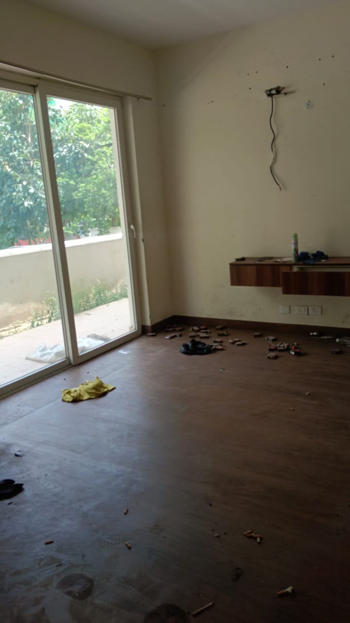 3.5 BHK + Servant Room Builder Floor For Rent in Roots Courtyard