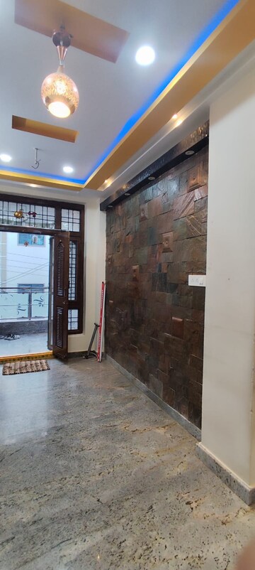 Room in 4 BHK Independent House at Alwal – for Rent