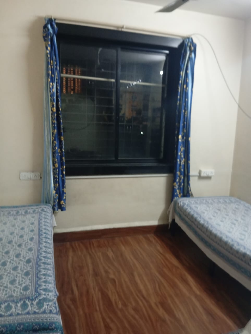 2 BHK Apartment For Rent in Gujrathi Building 
