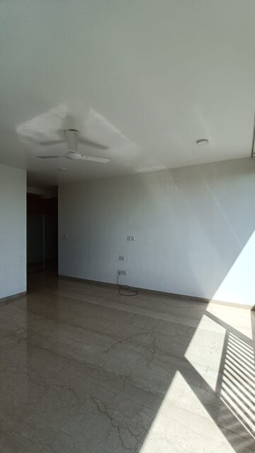 3 BHK Apartment For Rent in Oberoi Realty Esquire, Goregaon East
