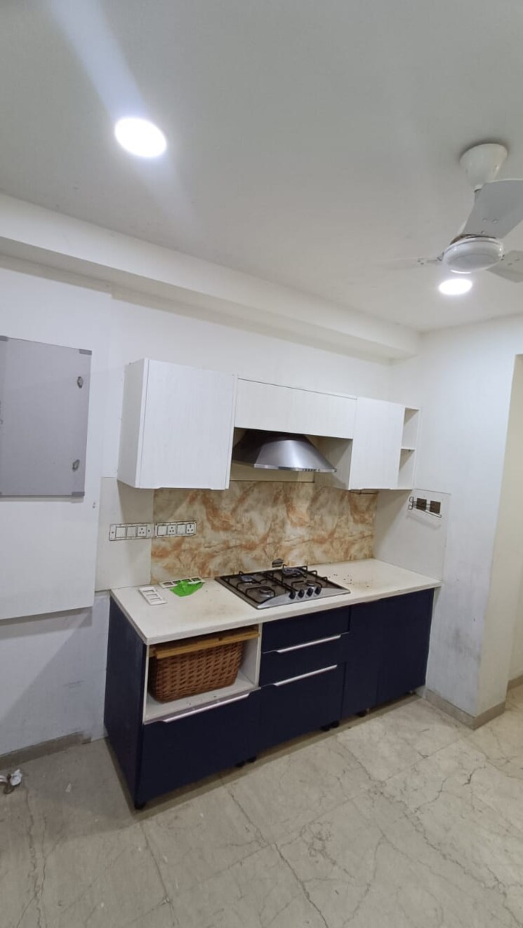 Kitchen, oberoi-realty-esquire 3 Bedroom 1820 Sq.Ft. Apartment In Goregaon East Mumbai 8764072