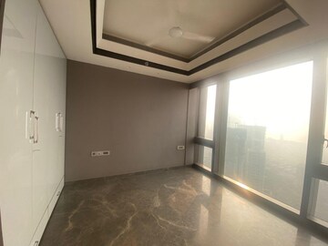 Room in 3 BHK Apartment at Lodha The Park Trump Tower, Worli – for Rent