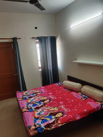 Bedroom in 2 BHK Builder Floor at Sector 37 – for Rent