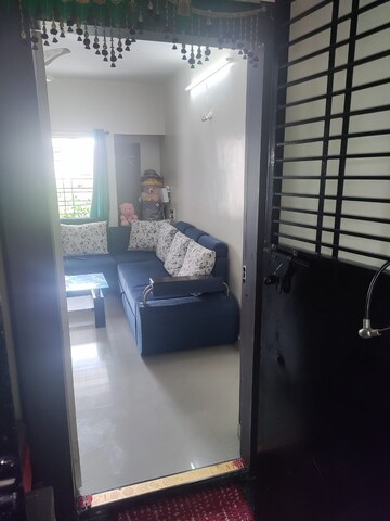 Living Room in 3 BHK Apartment at Navi Peth – for Rent