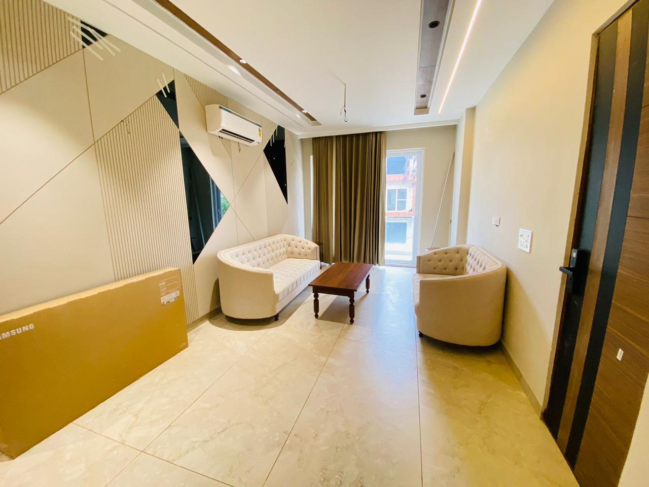 3 BHK Apartment For Sale in Palm Enclave 