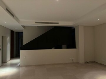 Room in 4 BHK Villa at Embassy Boulevard, Yelahanka – for Rent