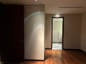 Room in 4 BHK Villa at Embassy Boulevard, Yelahanka – for Rent