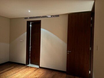 Room in 4 BHK Villa at Embassy Boulevard, Yelahanka – for Rent