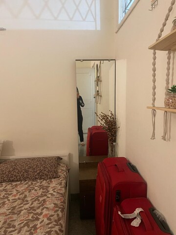 Room in 4 BHK Builder Floor at RWA Apartments Sector 19, Sector 19 – for Rent