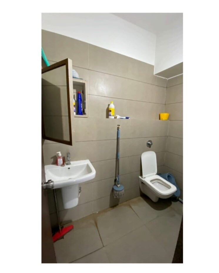 Washroom, savaliya-krish-cubical Commercial Office Space 1318 Sq.Ft. In Thaltej Ahmedabad 8764129