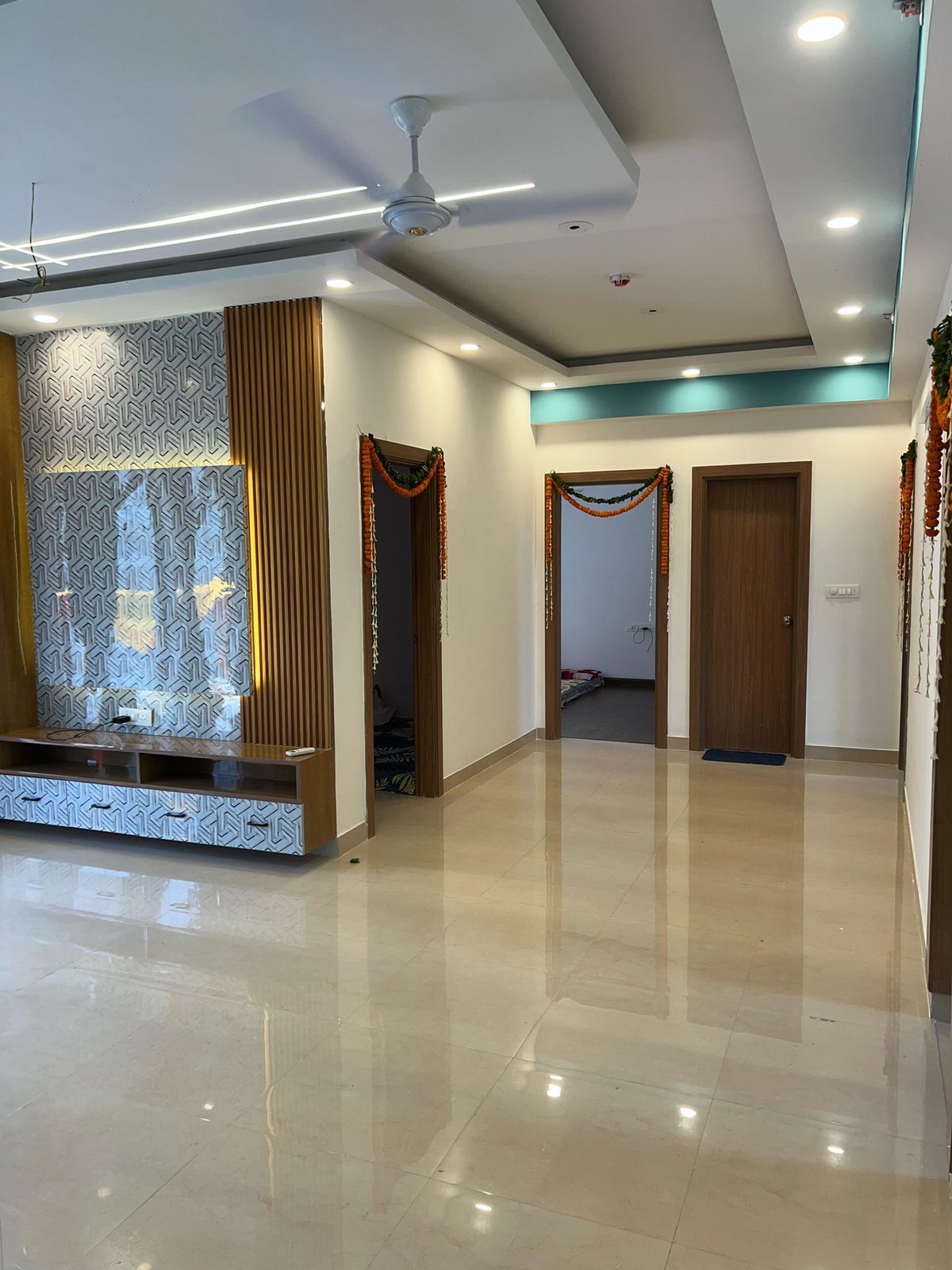 2.5 BHK Apartment For Rent in RWA Apartments Sector 70