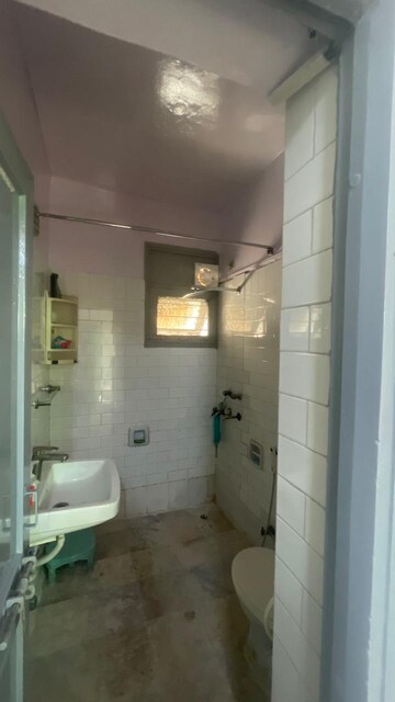 Bathroom in 2 BHK Builder Floor at RWA Apartments Sector 27, Sector 27 – for Rent